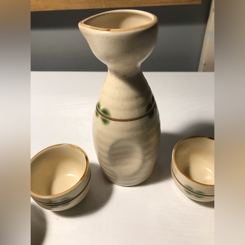 Sake Set - Picture 3 of 10